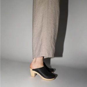 No. 6 black wooden high heel clogs size 37